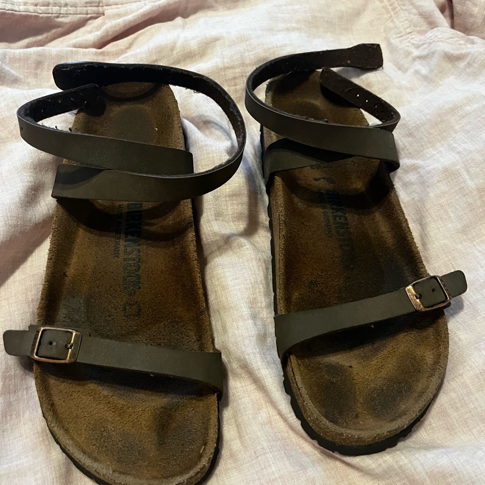 BIRKENSTOCKS- Yara Oiled Leather